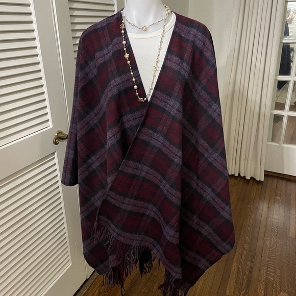 NWT BROOKS BROTHERS iconic purple plaid cape coat. One size. Limited addition - Picture 2 of 5